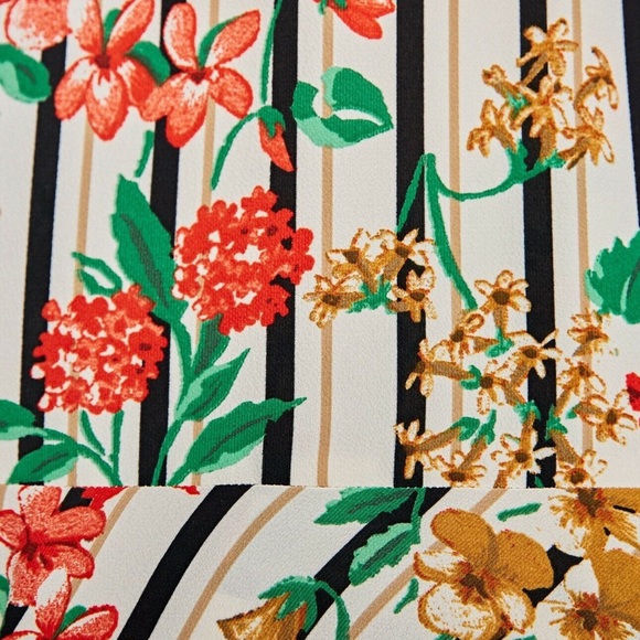 NWT ZARA Blouse Cache Coeur Floral Wrap 🌺 - Picture 6 of 10